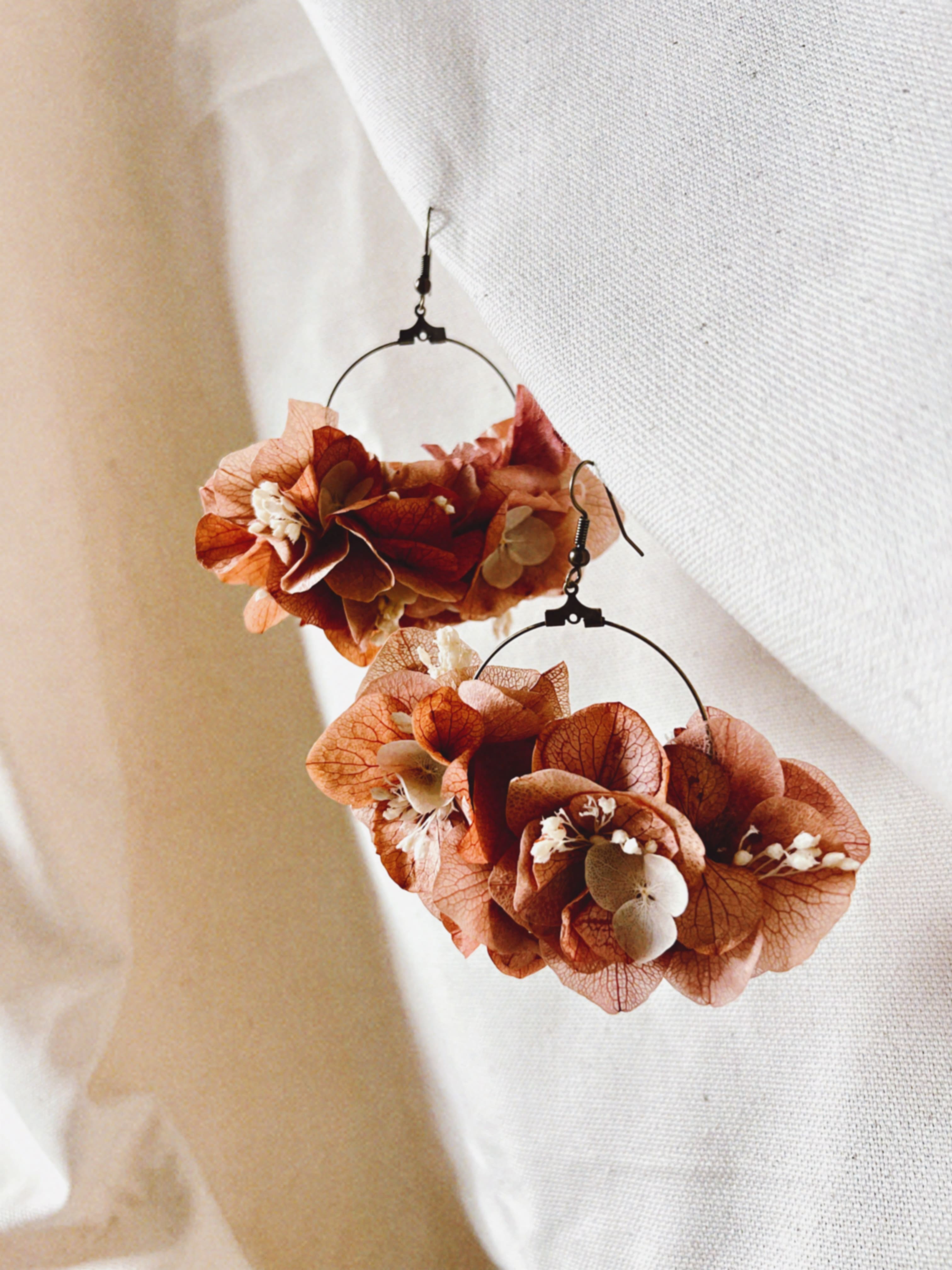 lherbefolle-fleuriste-nantes-mariage-bouclesdoreilles-terracotta-02.jpg