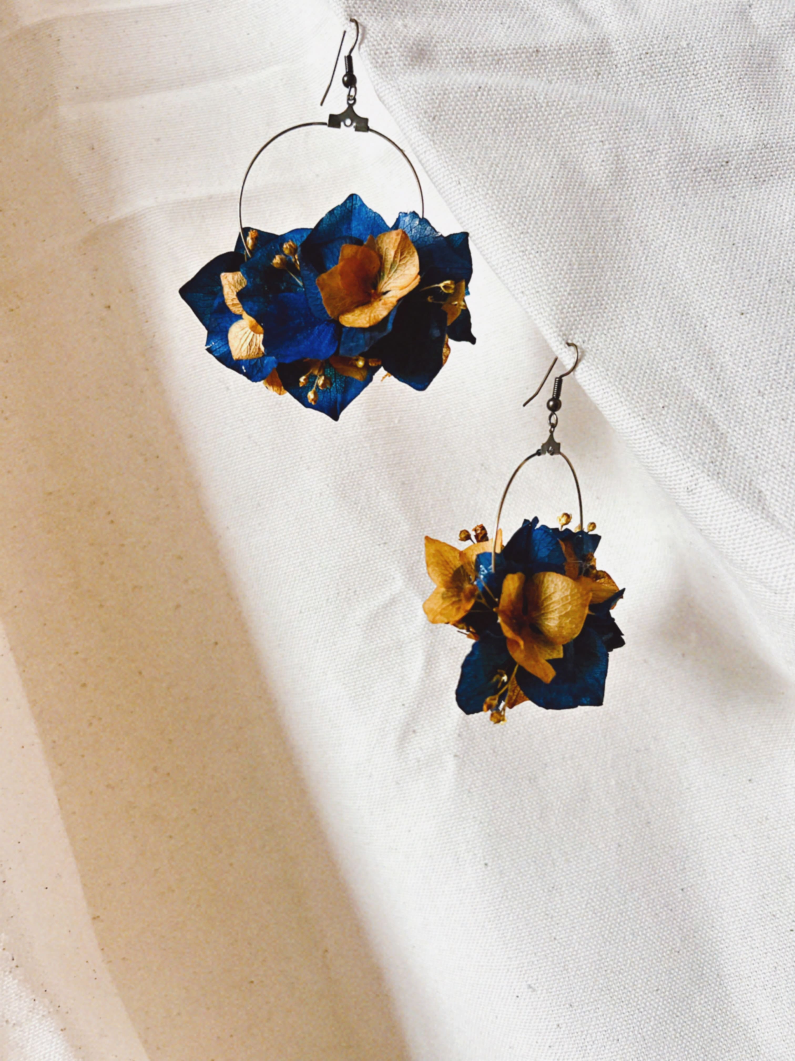 lherbefolle-fleuriste-nantes-mariage-bouclesdorreilles-bleu-ocre-03.jpg