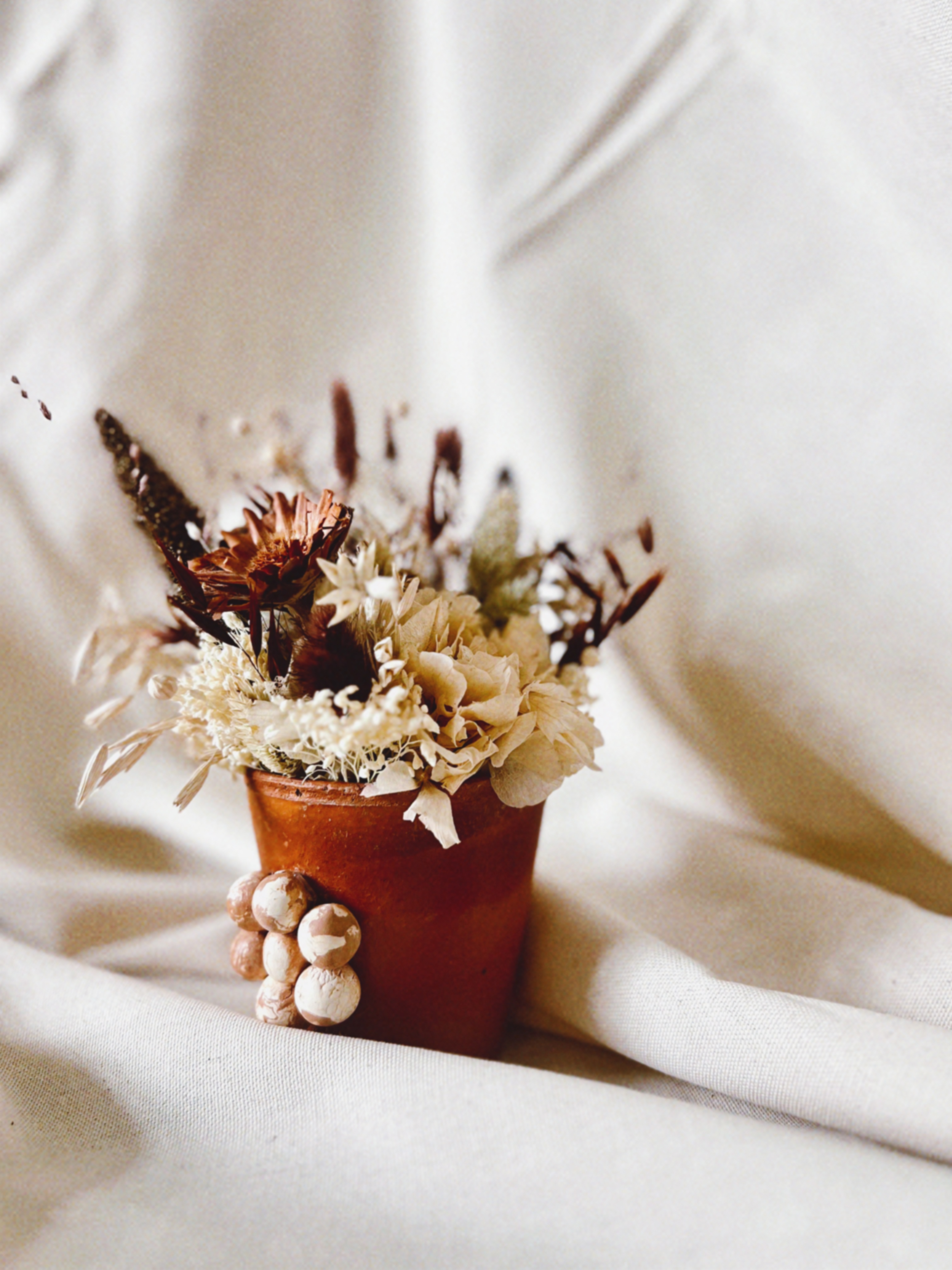 lherbefolle-fleuriste-nantes-terre-cuite-naturelle-fleurs-sechees-evenementiel-deco-03.jpg
