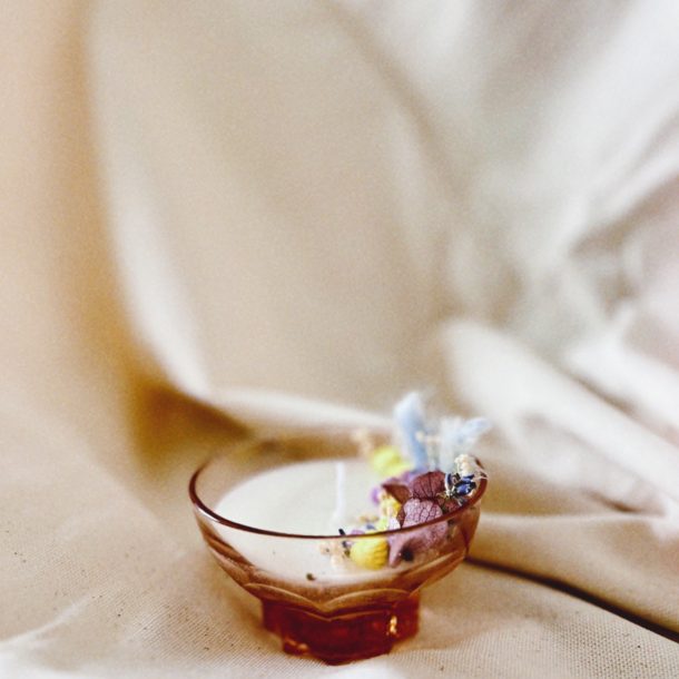 lherbefolle-fleuriste-nantes-bougie-naturelle-fleurs-sechees-evenementiel-deco