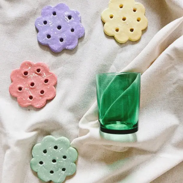 lherbefolle-fleuriste-nantes-deco-bouture-upcycling-fleurs