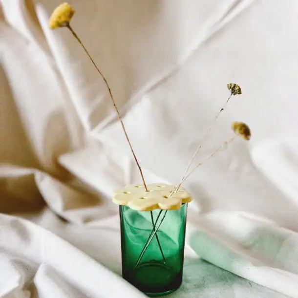 lherbefolle-fleuriste-nantes-deco-bouture-upcycling-fleurs