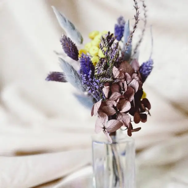 lherbefolle-fleuriste-nantes-soliflore-location-vase-evenementiel-deco